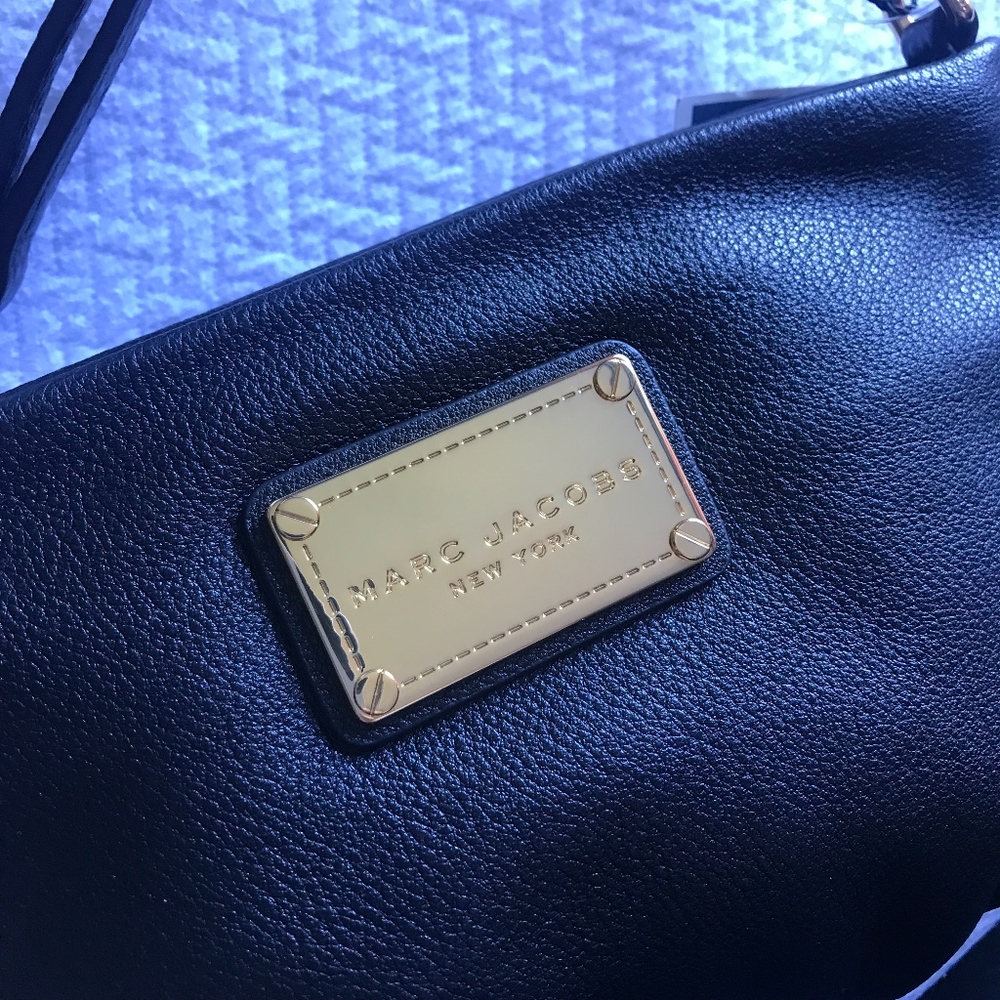 NWT Marc Jacobs classic leather crossbody black - Picture 2 of 7